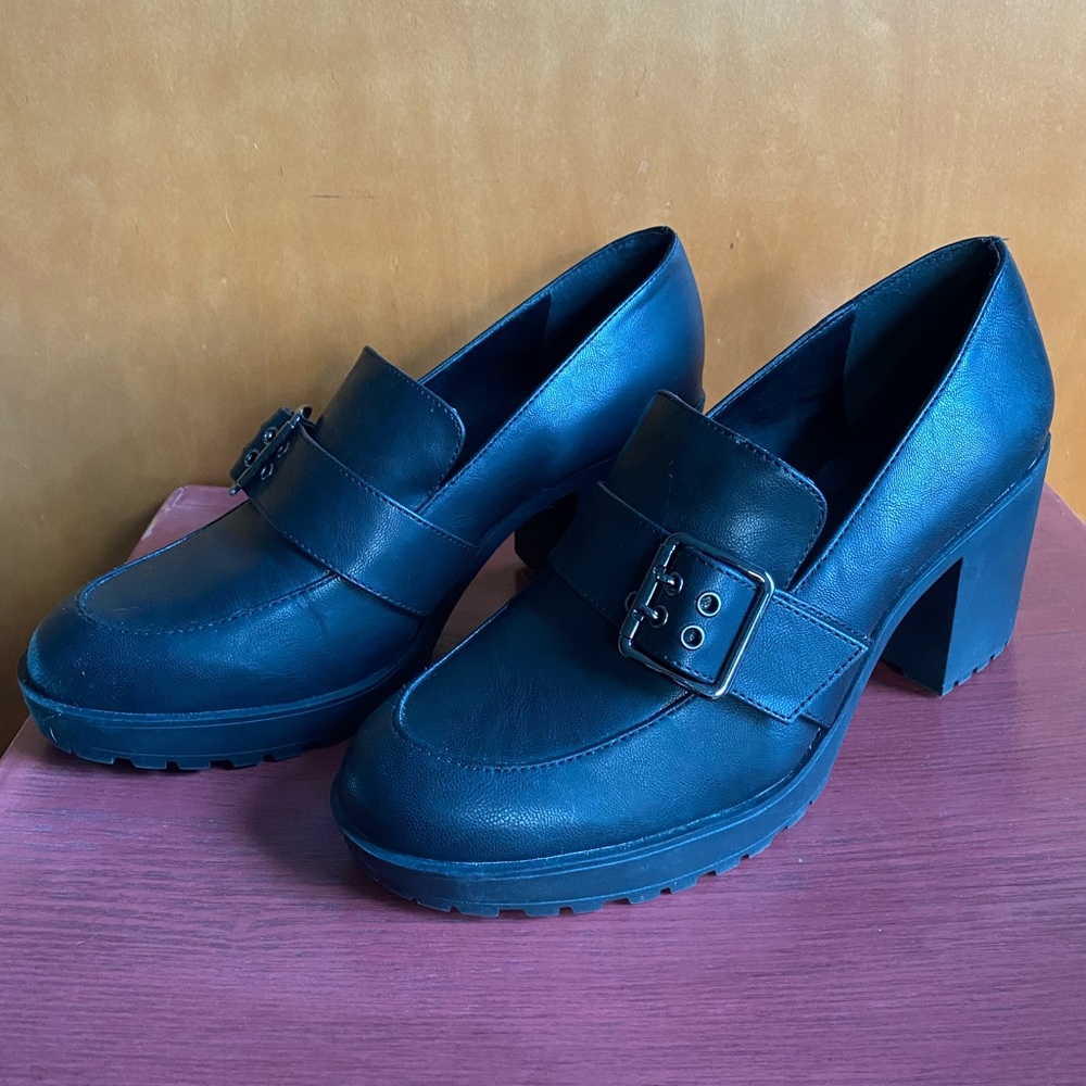 Black heeled loafers